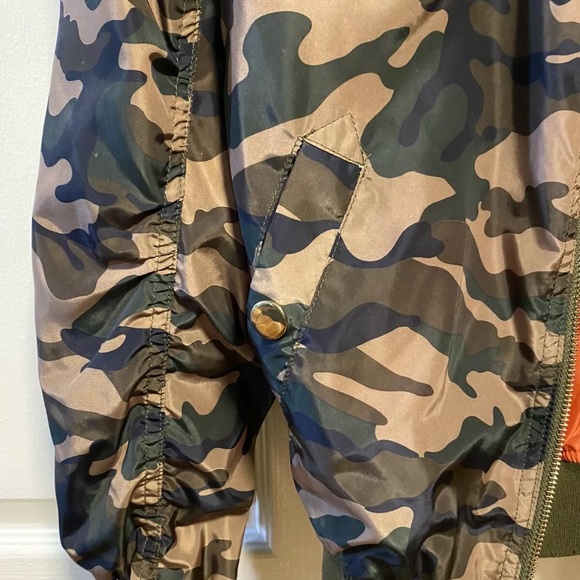 Army Camouflage Bomber Jacket Size Small Women’s - Picture 2 of 7